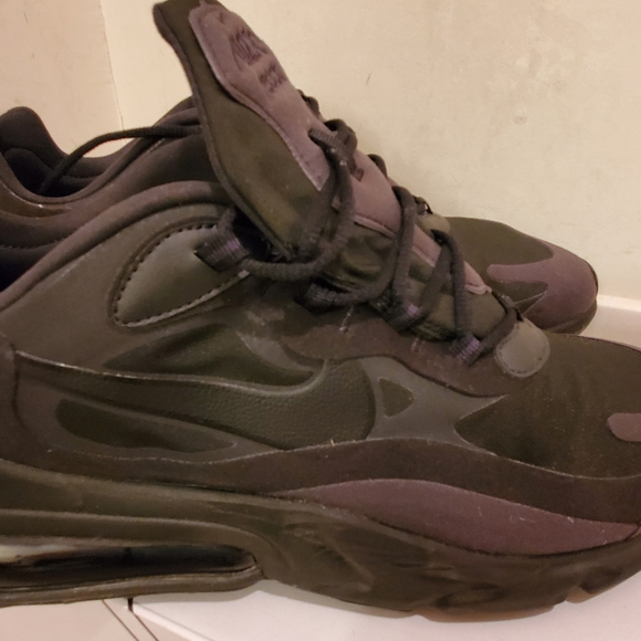 Nike Air Max 270 React Men Size 13 Black - Picture 4 of 7